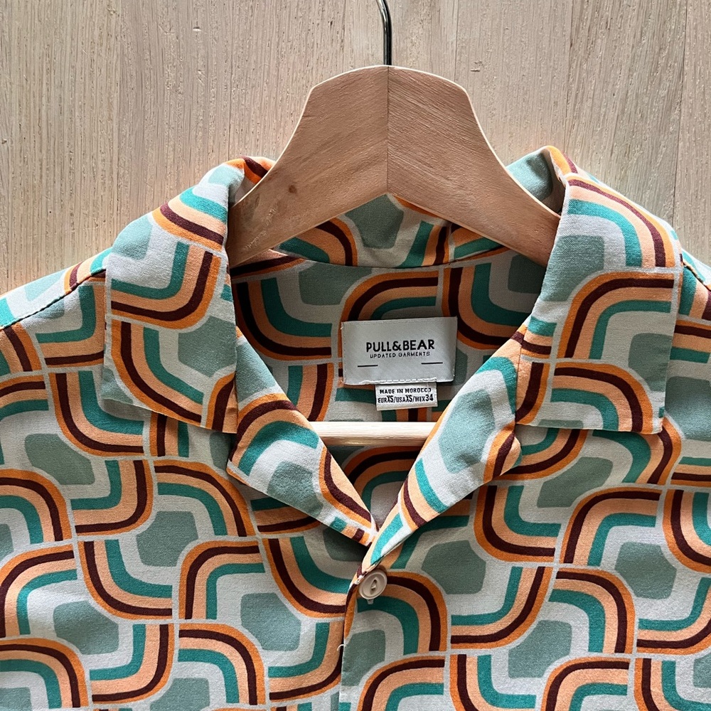 Pull&Bear Geometric Pattern Shirt in Green and Orange